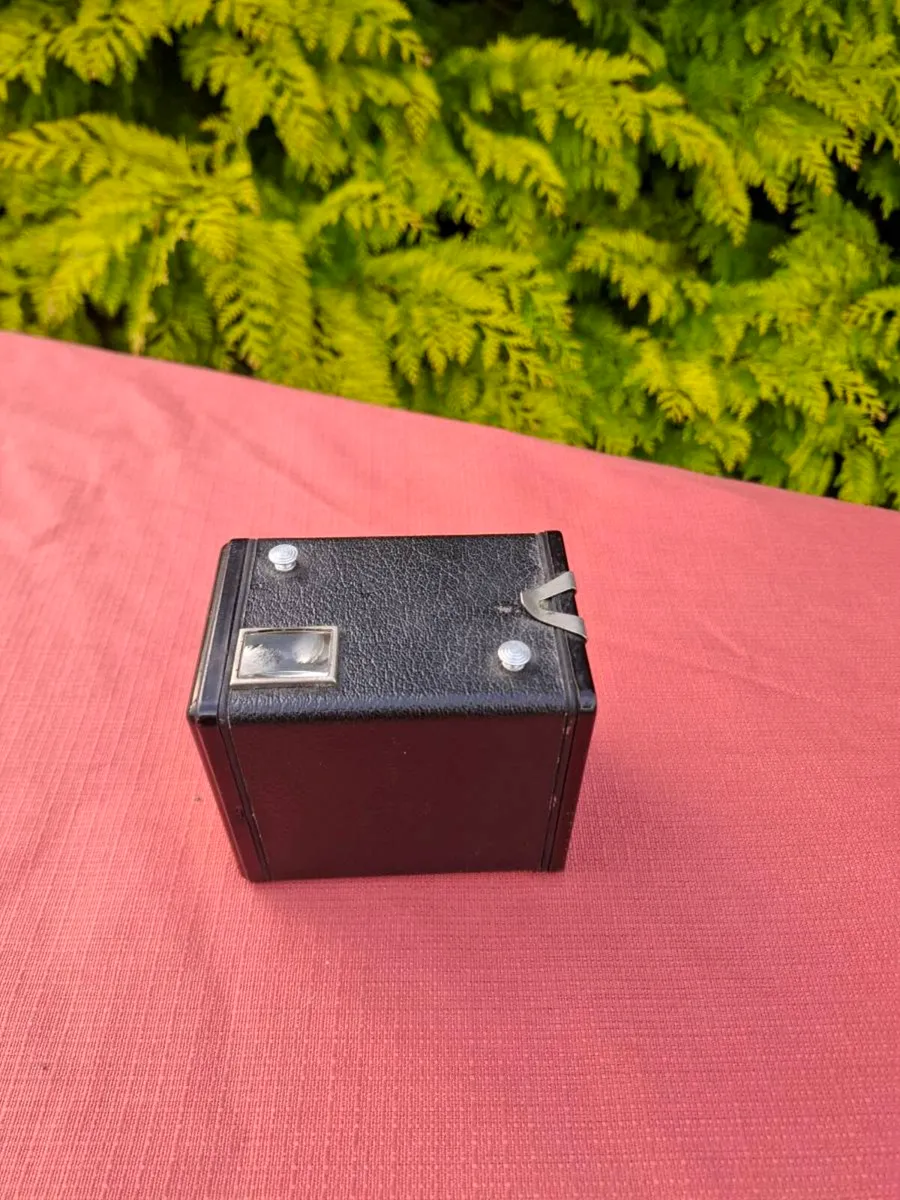 Vintage kodak brownie camera postage possible - Image 2