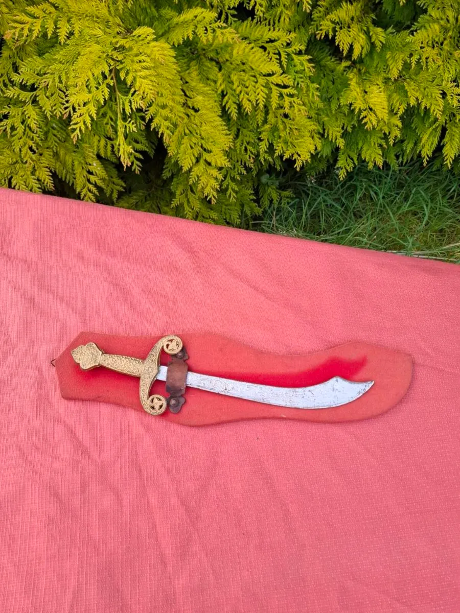 Lovely chinny decor replica possible to post - Image 1