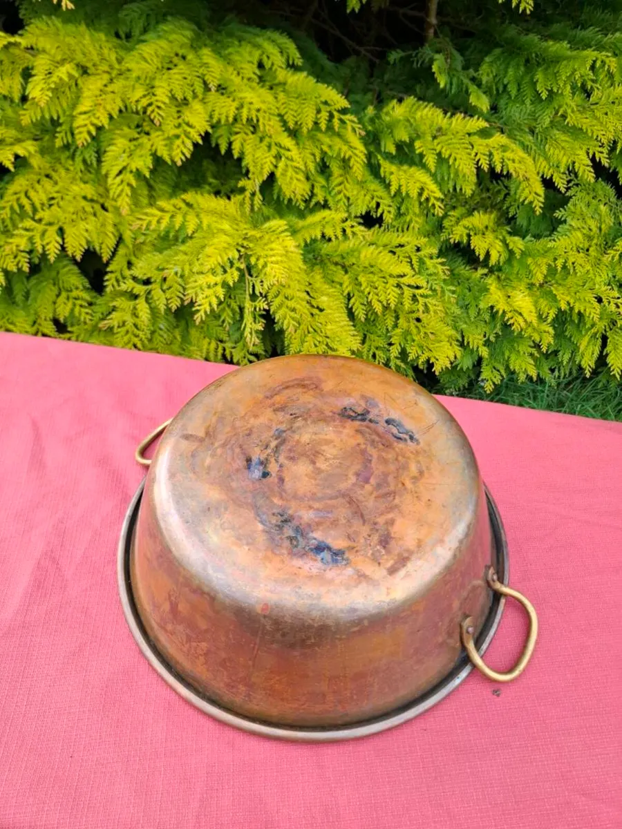 Old copper bassin possible to post - Image 3