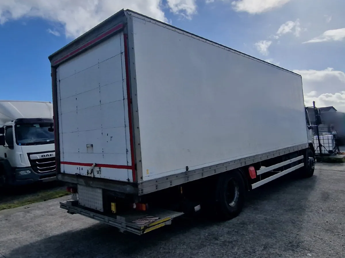 DAF LF250 28ft Box - Image 3