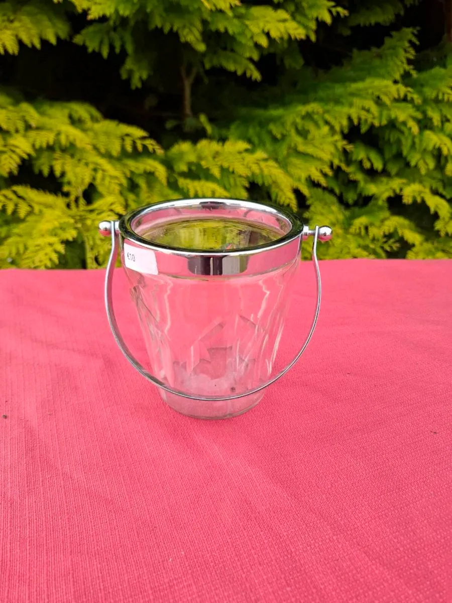 Small vintage ice bucket postage possible - Image 1
