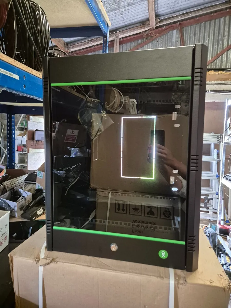 DIGITUS 9U Wall Mount Comms / Network Cabinet new - Image 1