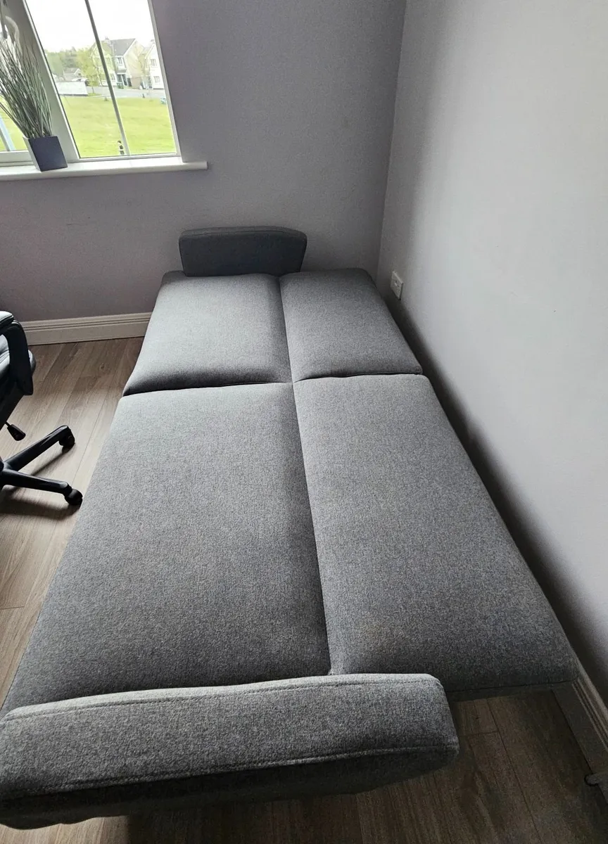 Sofabed - Image 1