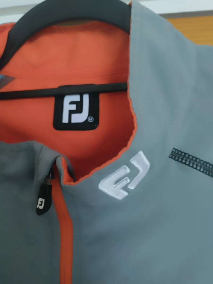 Footjoy L/S top M - Image 2