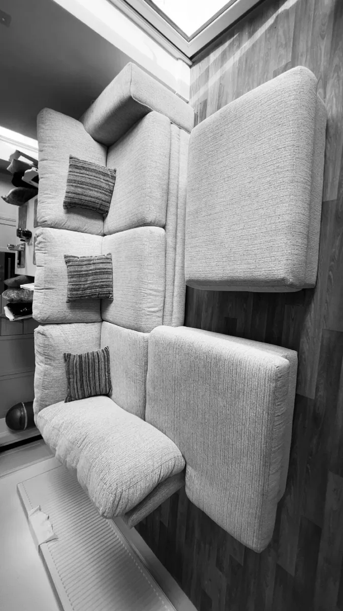 Corner Couch - still in warrantee - Image 3