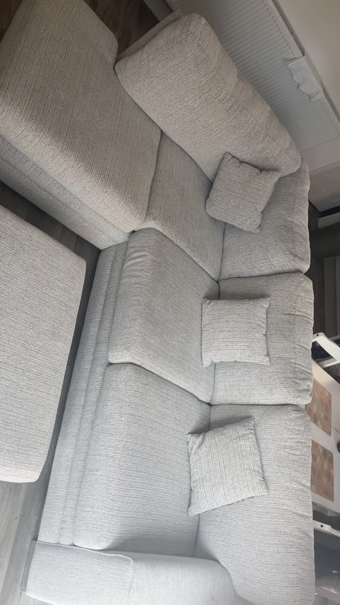 Corner Couch - still in warrantee - Image 2