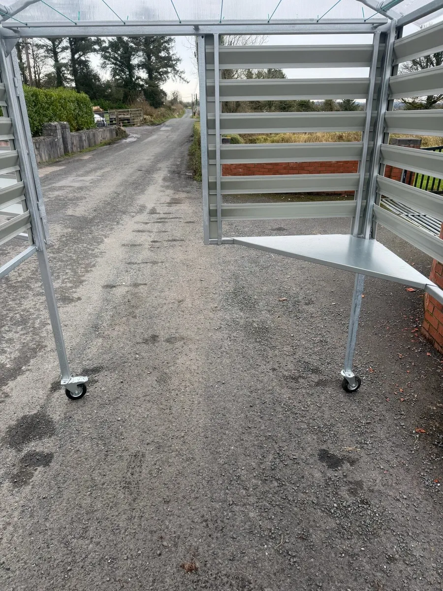 Covered clotheslines - Image 2