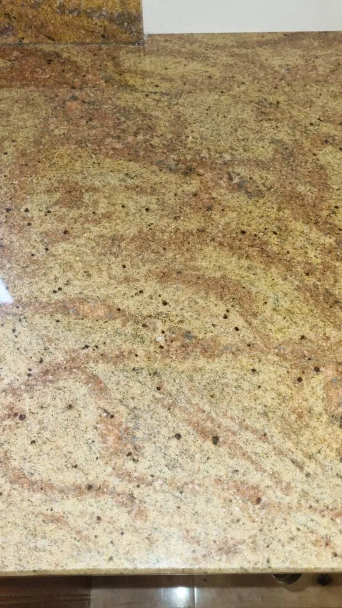 Granite counters. kitchen cabinets. Pocket doors. - Image 2