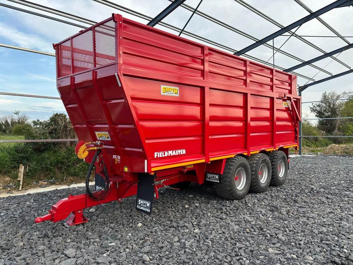 Smyth supercube tri axle silage trailer - Image 2