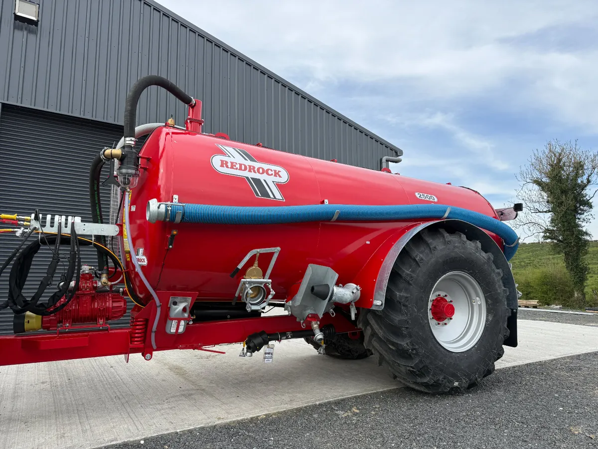Redrock 2500G Tank – In Stock & Available Now 🚜 - Image 1