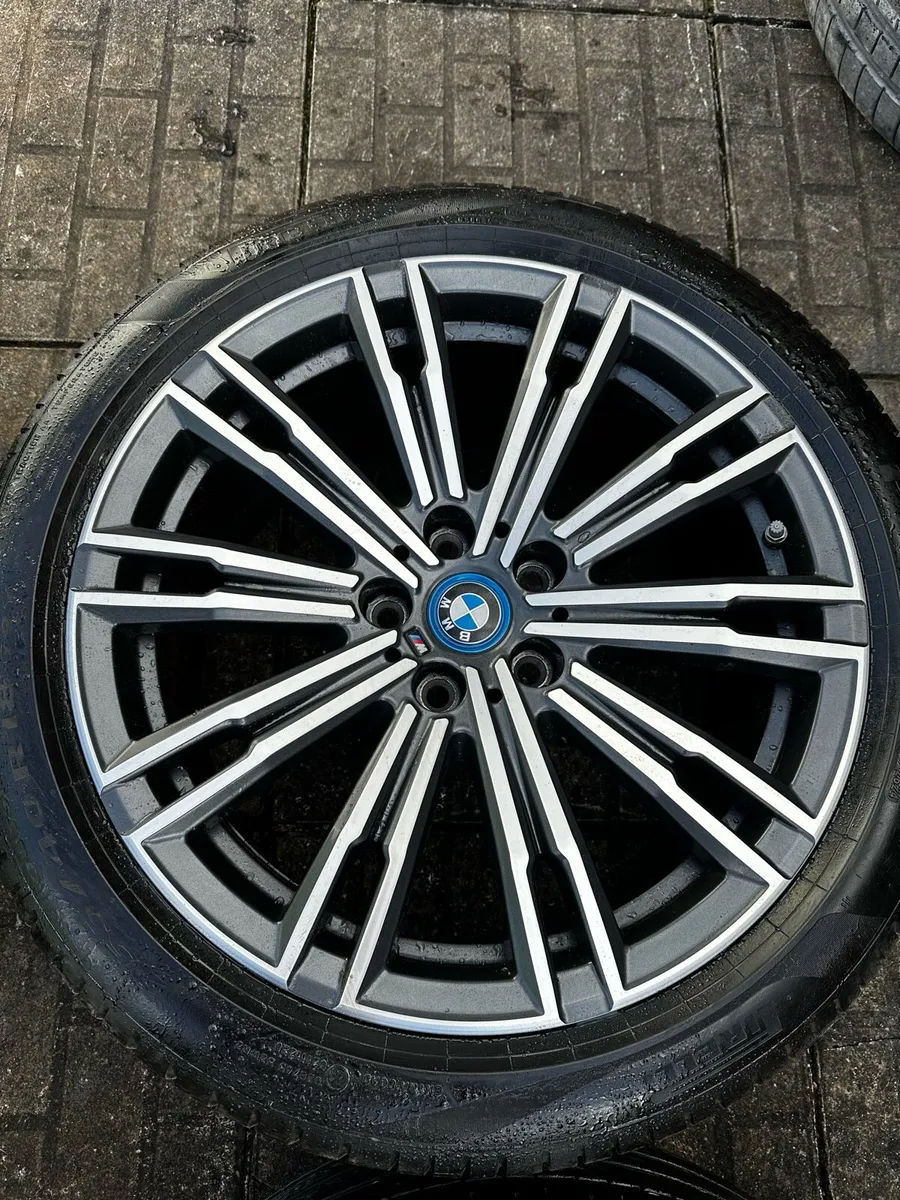BMW 18” Genuine M Sport Alloys Pirelli Tyres - Image 3