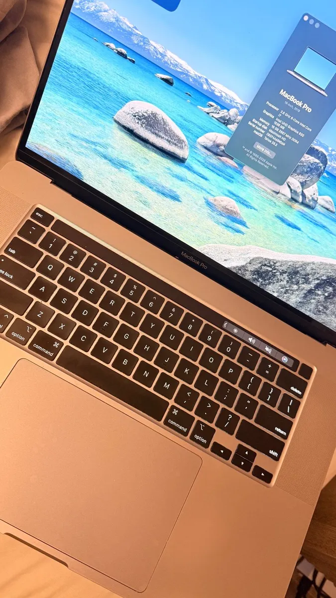 Macbook Pro 16 inch 512 GB/16 GB - Image 1