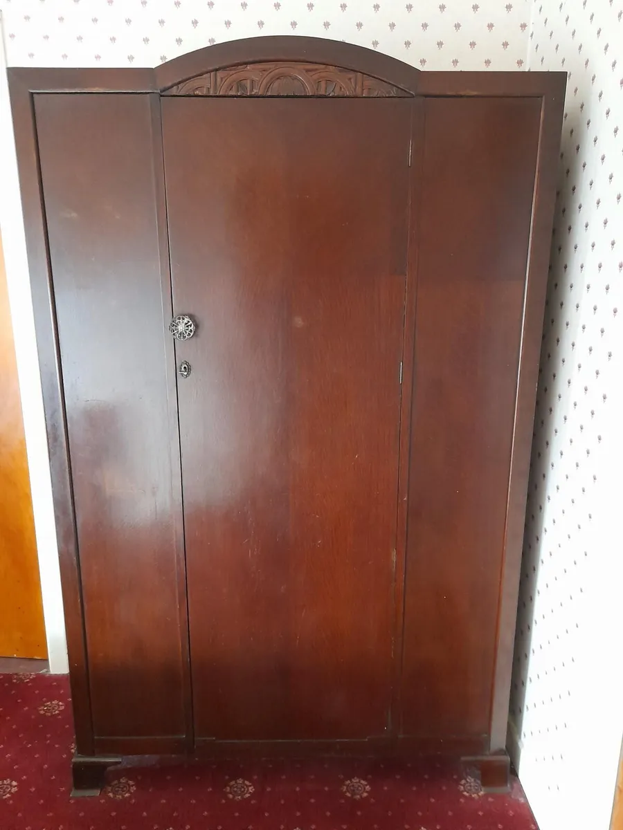 Vintage wardrobe - Image 1