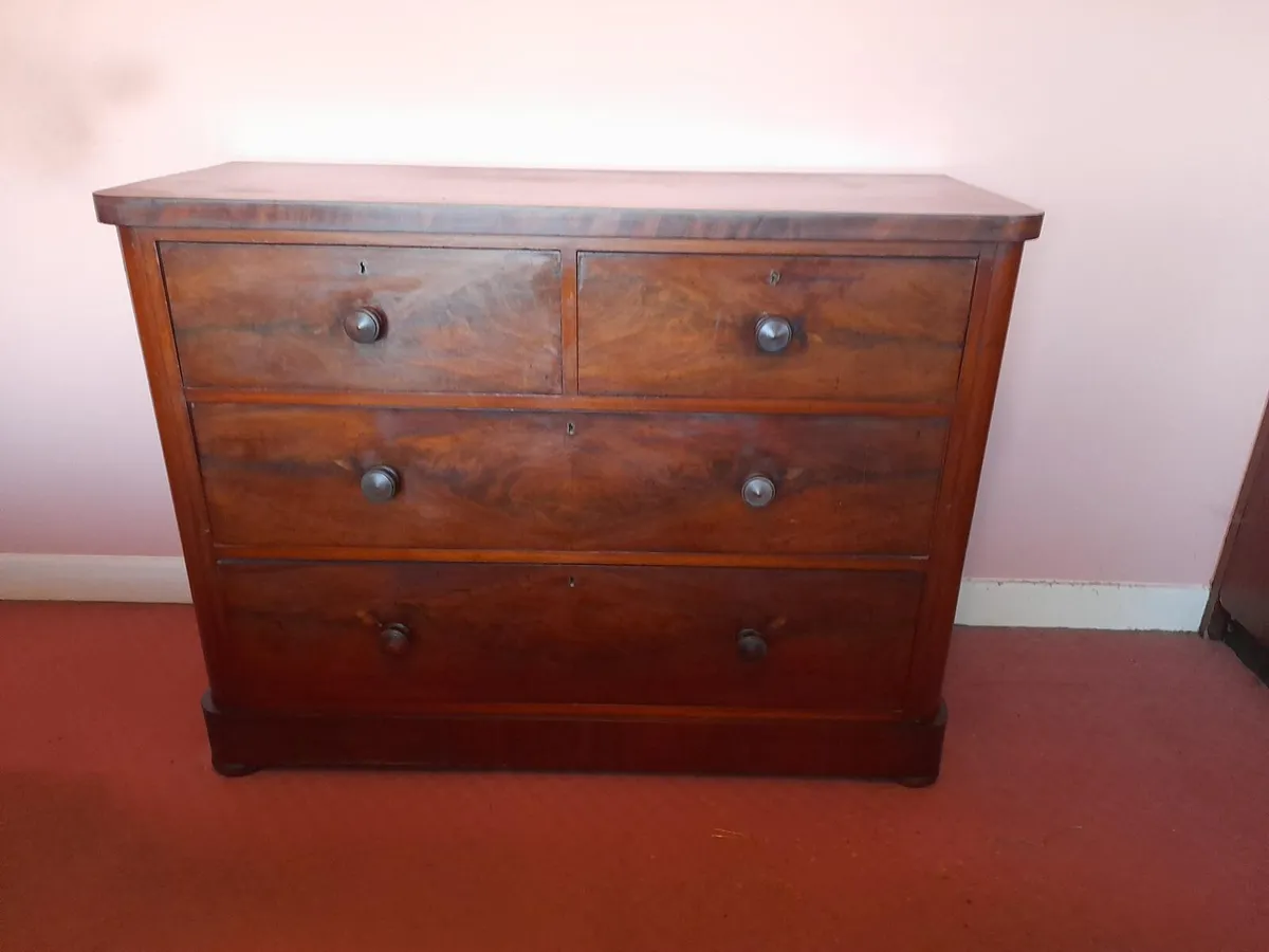 Vintage chest of drawers - Image 1