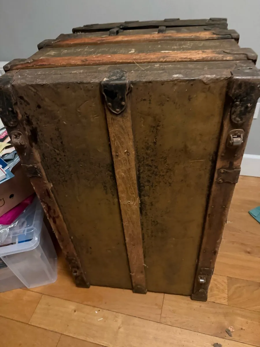 Large Vintage Chest - Image 4