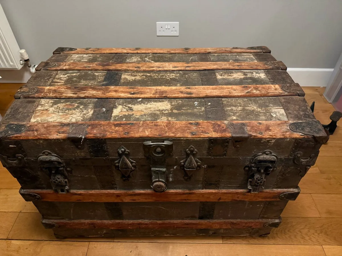 Large Vintage Chest - Image 1