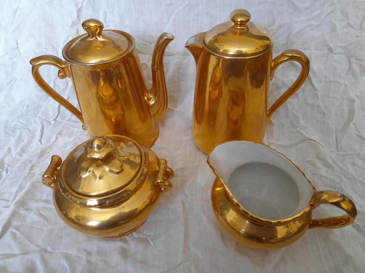 Tea & coffee Royal Worcester gold lustre set