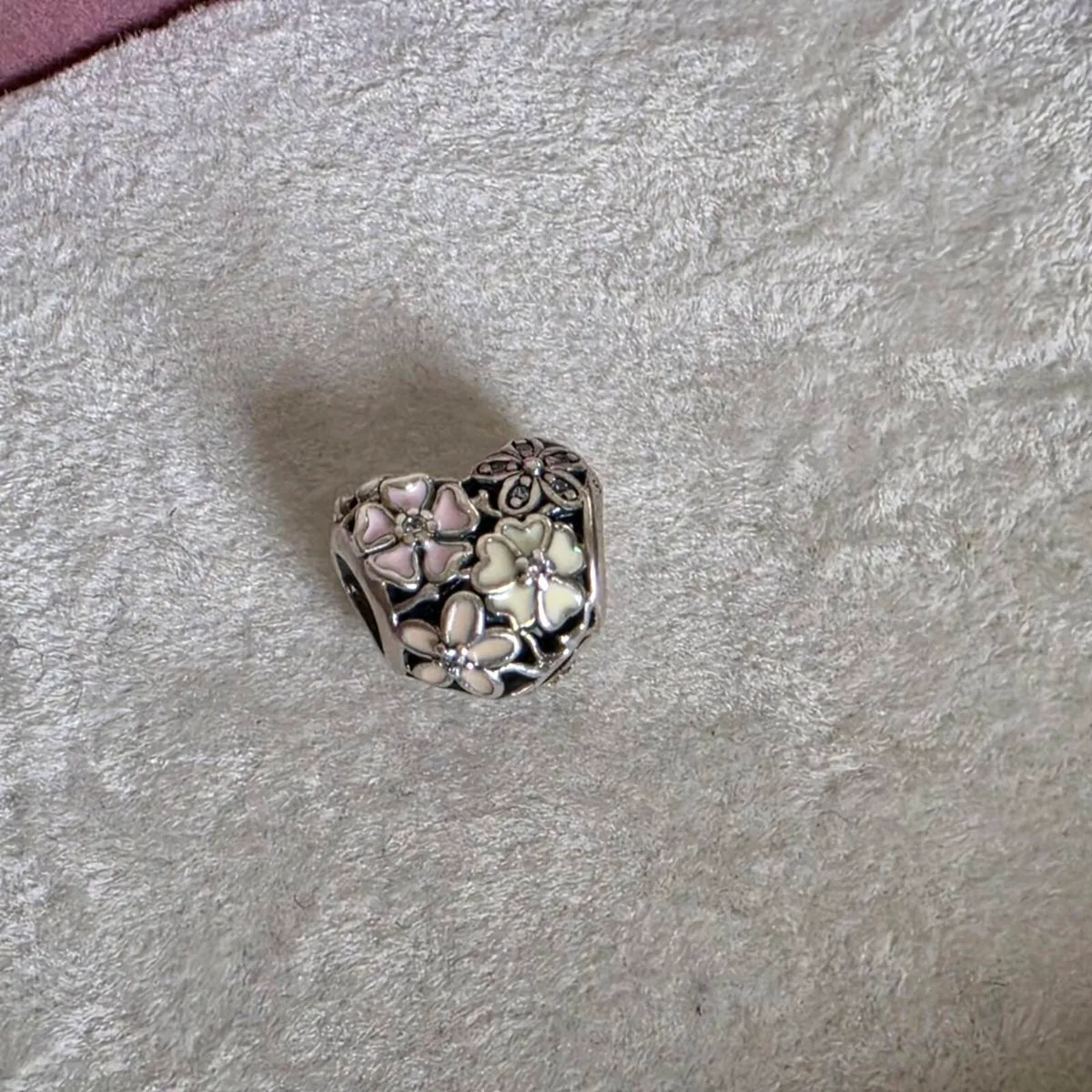 Pandora heart charm with flowers enamel - Image 2