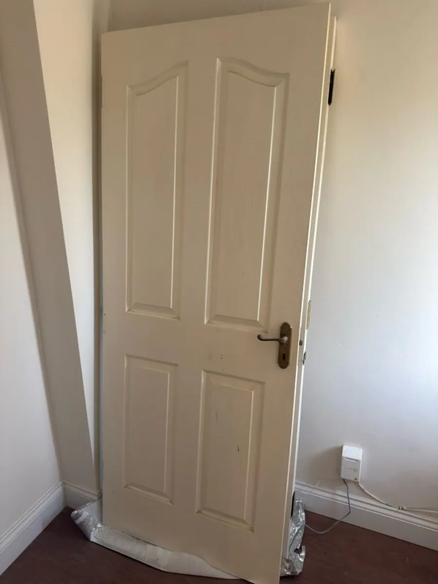 Matching Interior Double Doors Complete with Handle and Hinges - Image 3