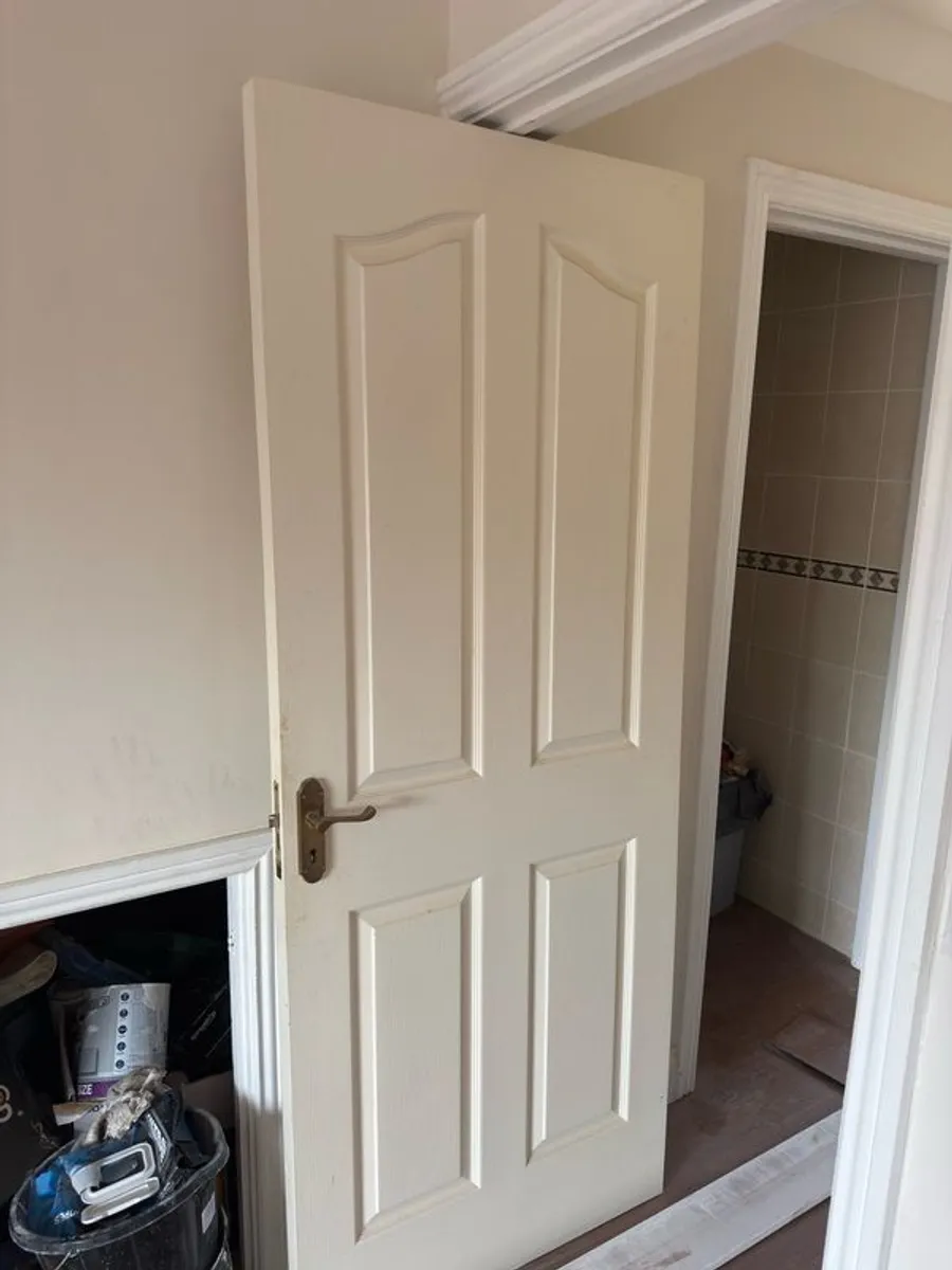 11 Matching Internal Doors Compete Set with Hinges and Handles - Image 3