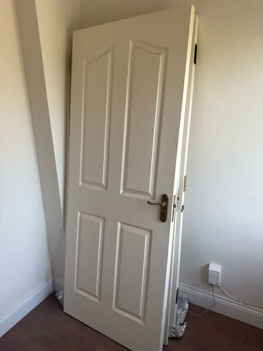 11 Matching Internal Doors Compete Set with Hinges and Handles - Image 4