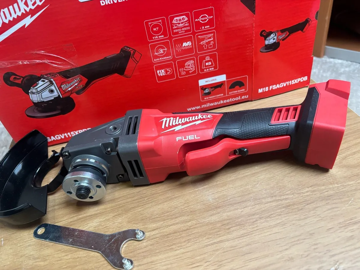 Milwaukee M18 fuel variable speed grinder - Image 1