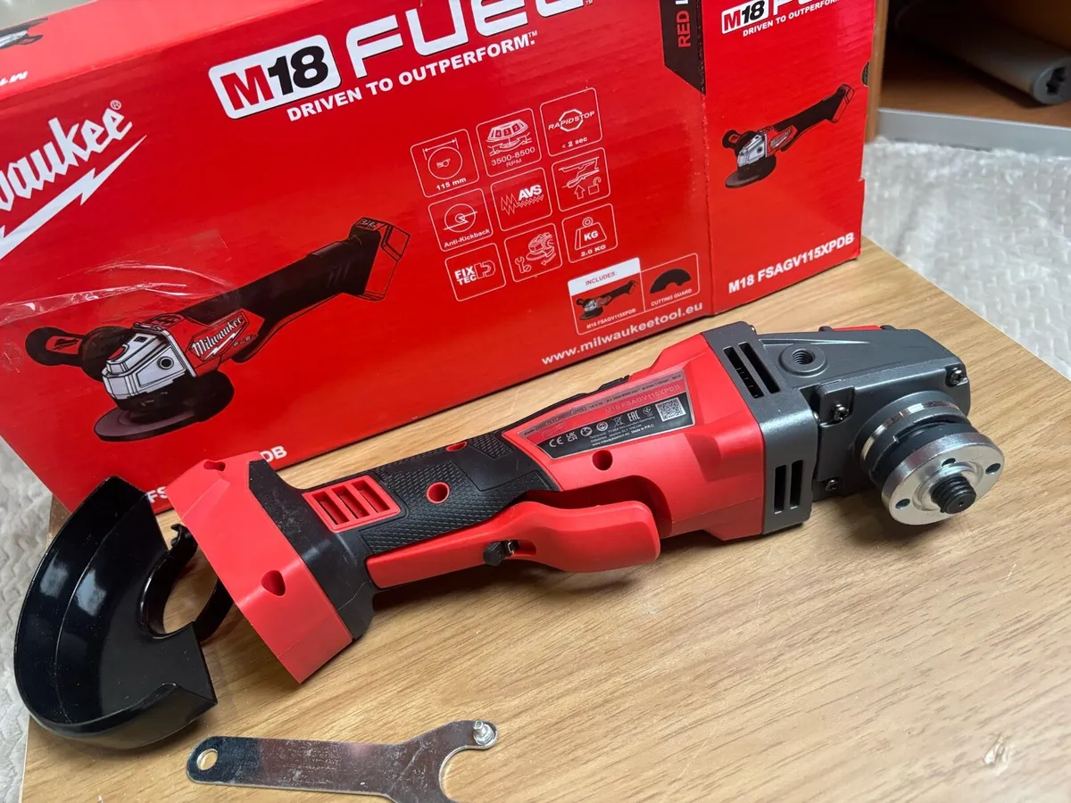 Milwaukee M18 fuel variable speed grinder - Image 2