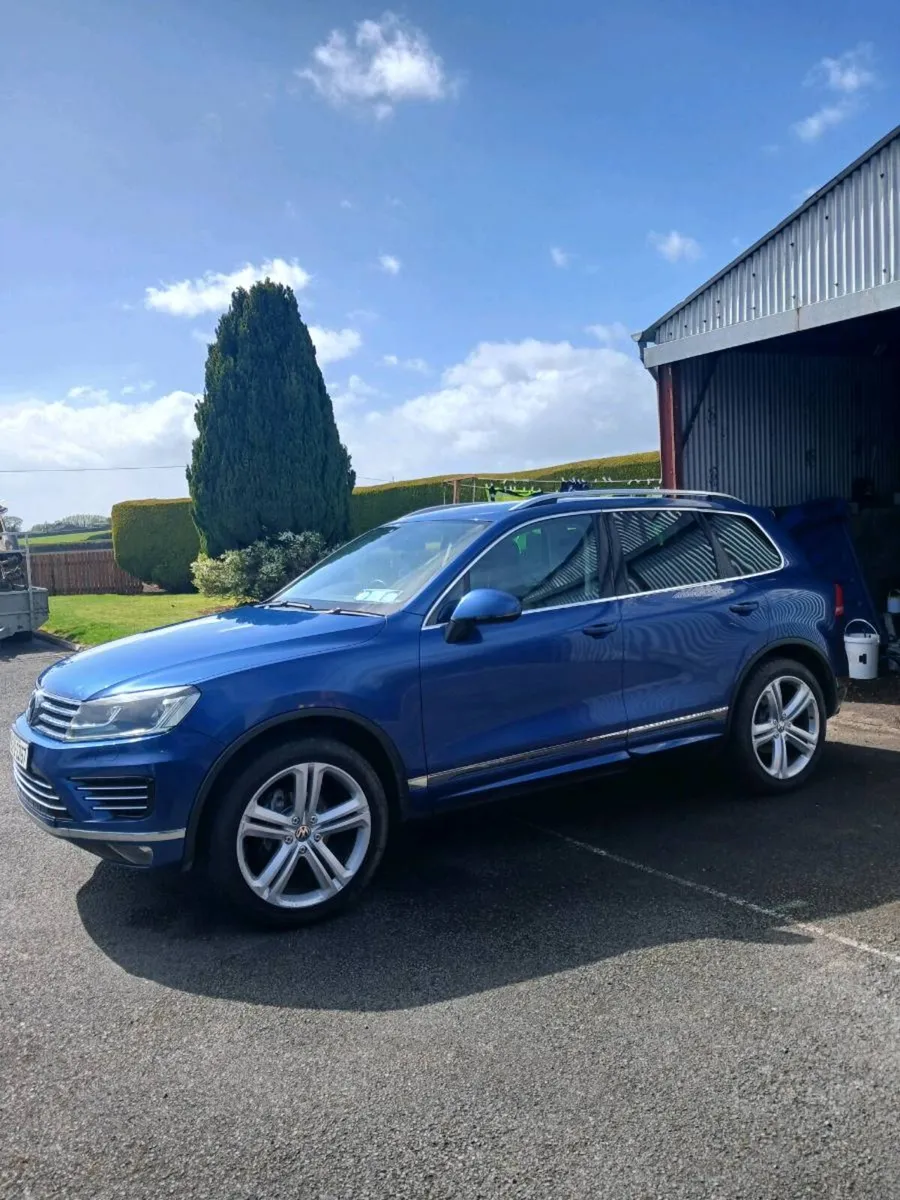 Volkswagen Touareg - Image 1