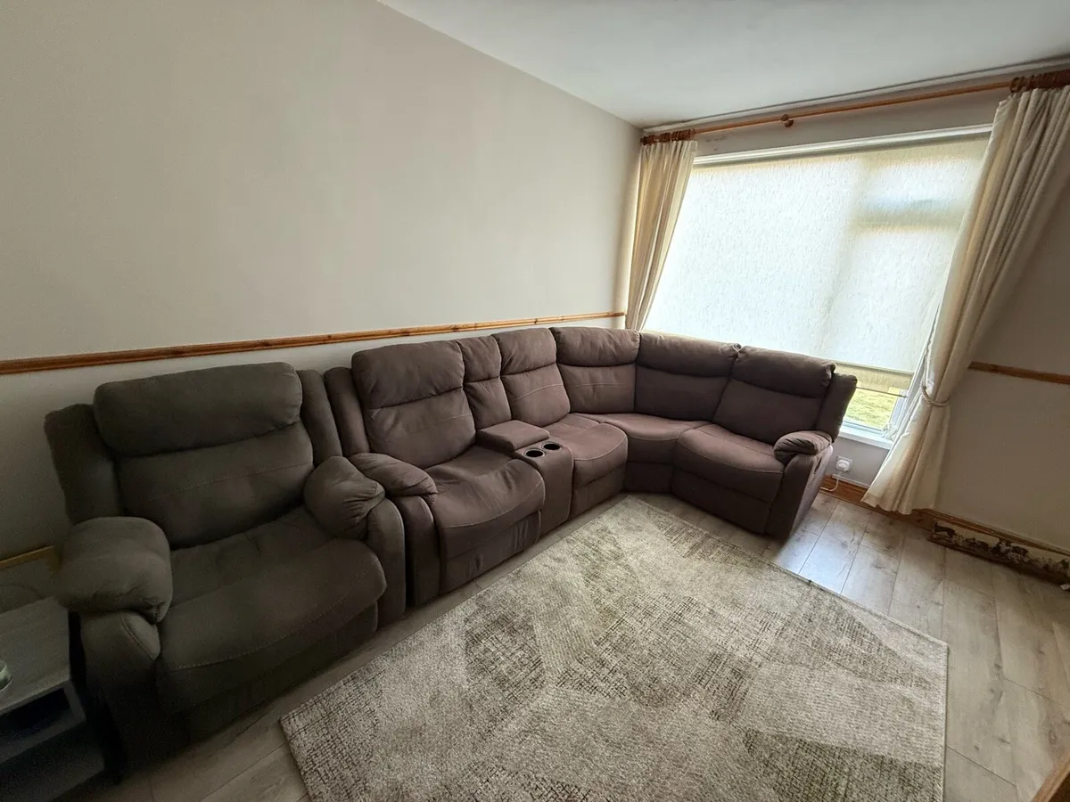 Corner sofa and armchair - Image 1