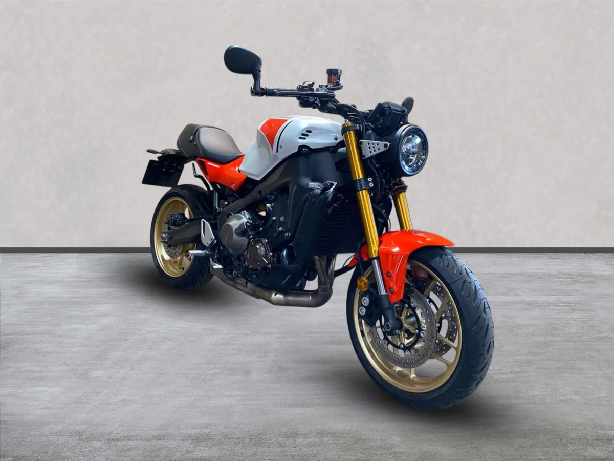 YAMAHA XSR 900/ NI Registered March 2024 - Image 3