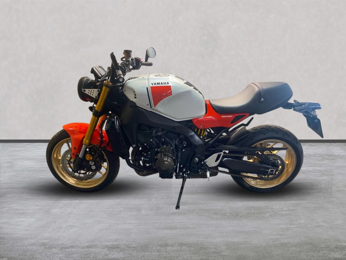 YAMAHA XSR 900/ NI Registered March 2024 - Image 2