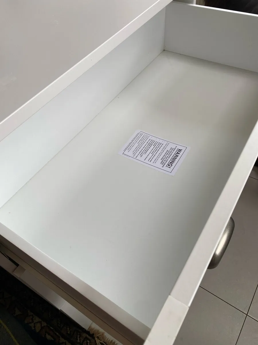 Chest of drawers - Image 3