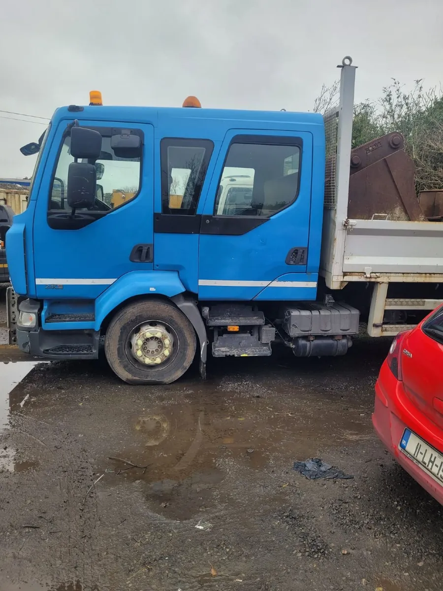 Renault  Crew Cab - Image 4