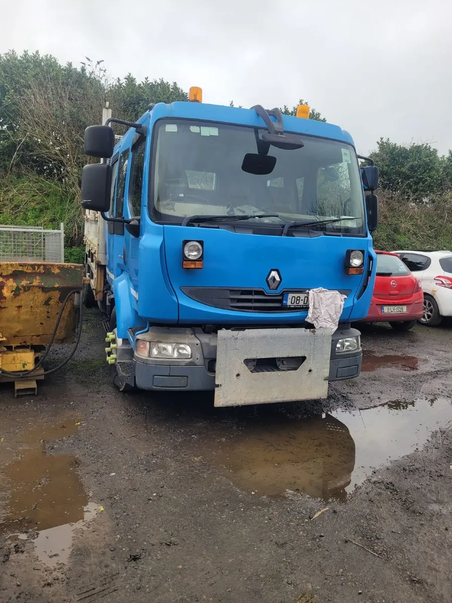 Renault  Crew Cab - Image 1