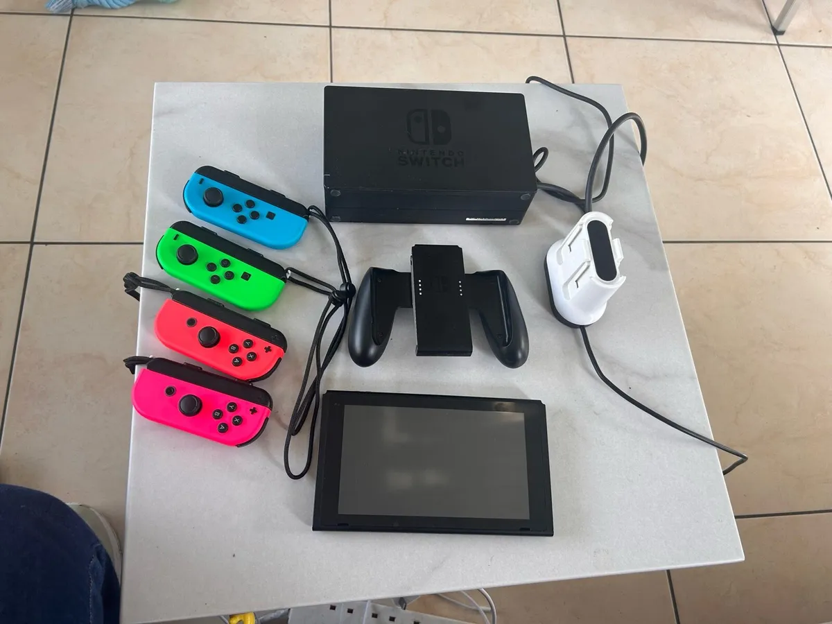 Nintendo switch - Image 2