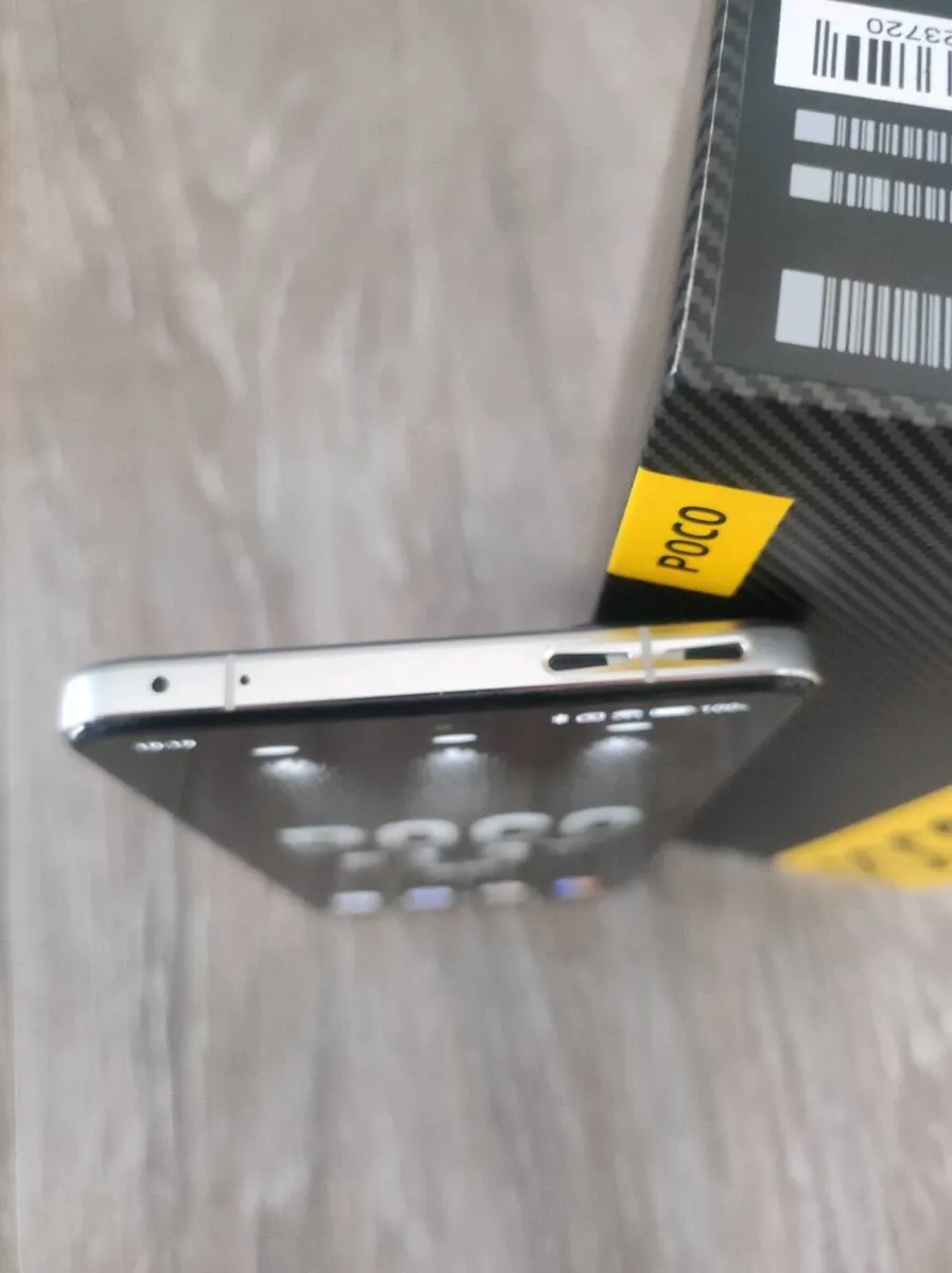 POCO F4 GT 5G SILVER GAMING PHONE

256 GB STORAGE - Image 3