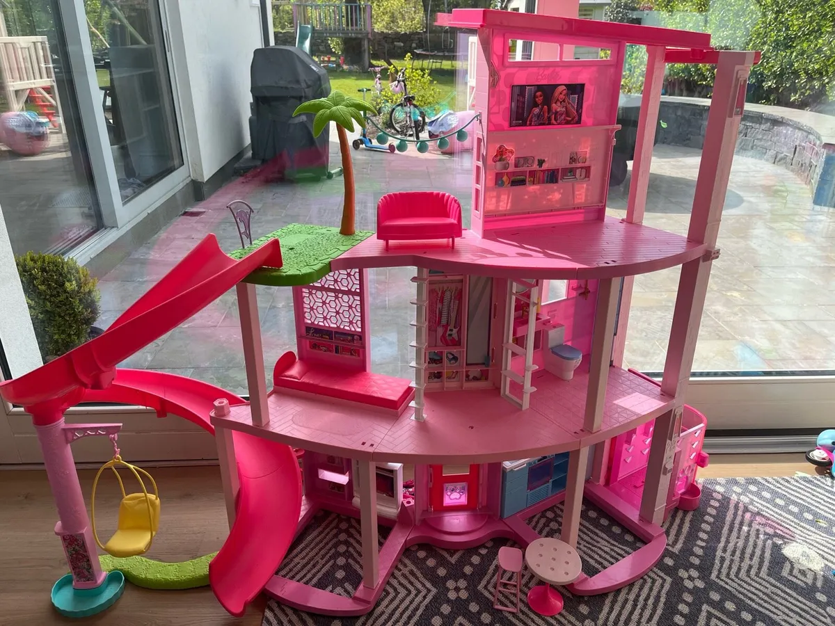 Barbie Dream House - Image 1