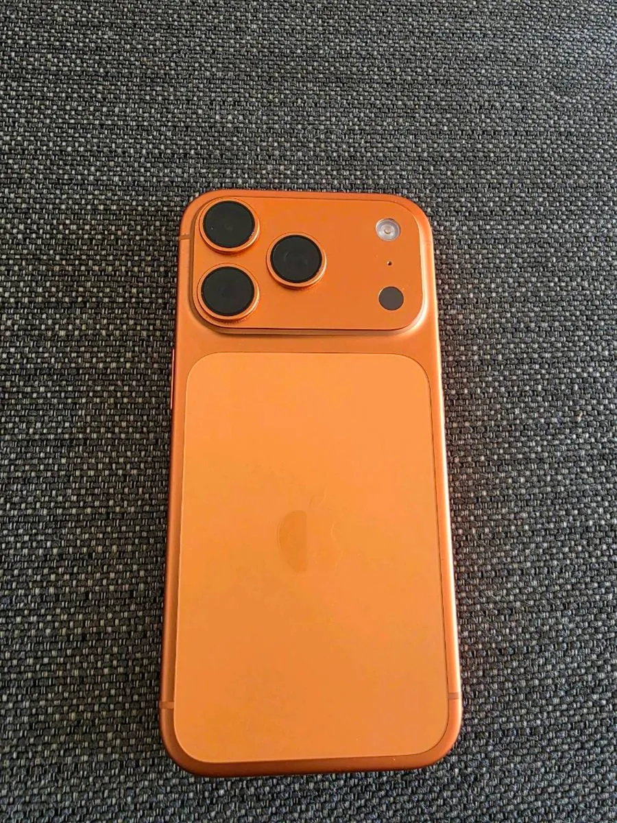 IPHONE 17 PRO - Image 2