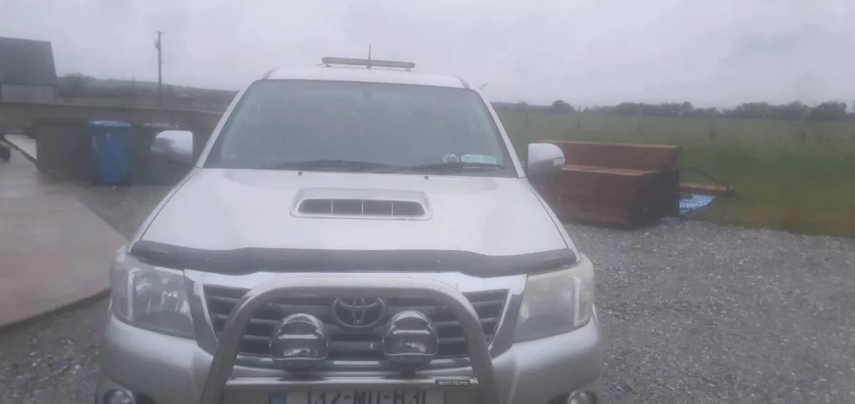 toyota hilux - Image 4