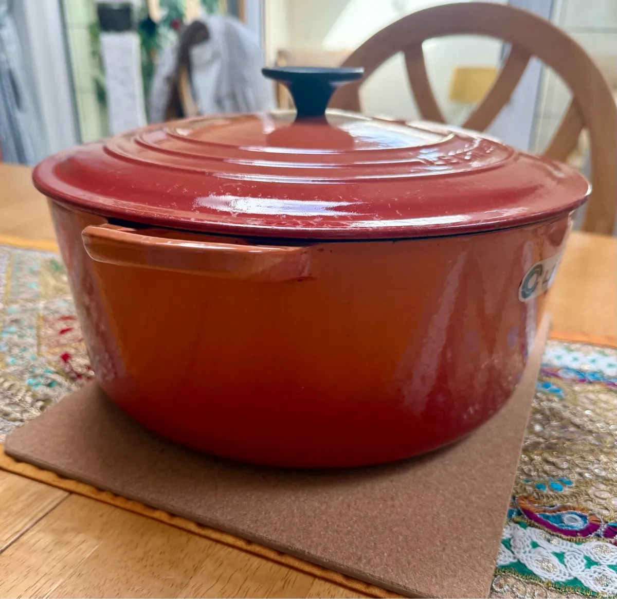 Le Creuset Cast Iron Casserole 28” Dutch Oven - Image 3