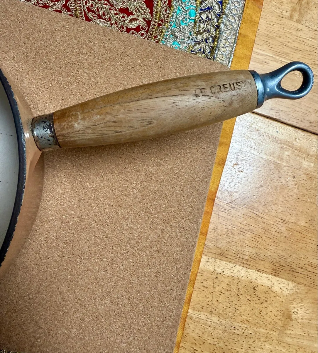 Le Creuset Cast Iron Saucepan with Wooden Handle 2 - Image 4