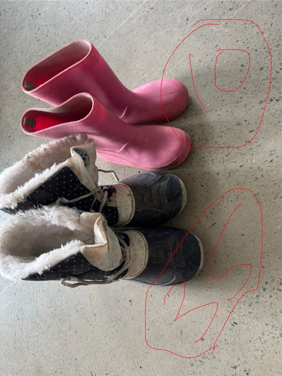 Footmuff, car mirror, shower hose, boots, bags - Image 1