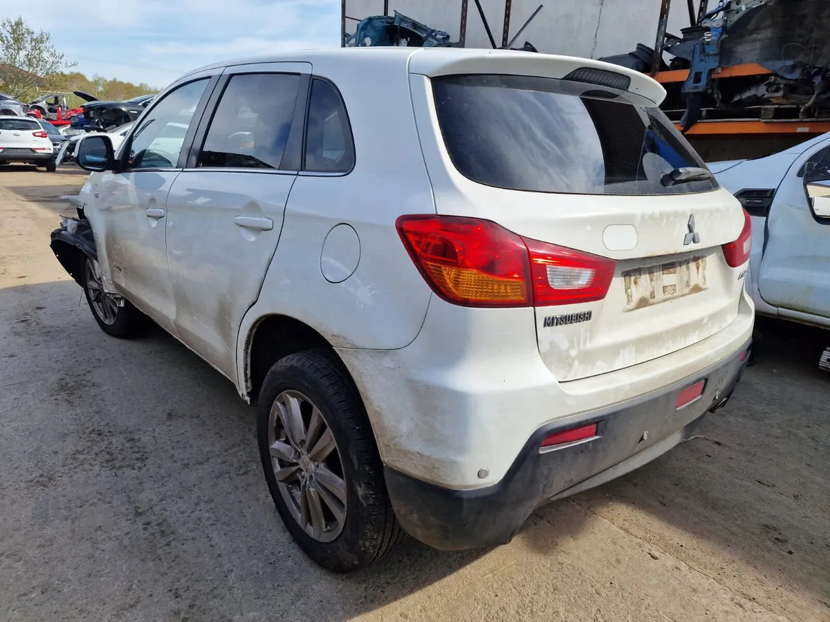 13 MITSUBISHI ASX  1.8 TD (4N13) 4WD FOR BREAKING - Image 4