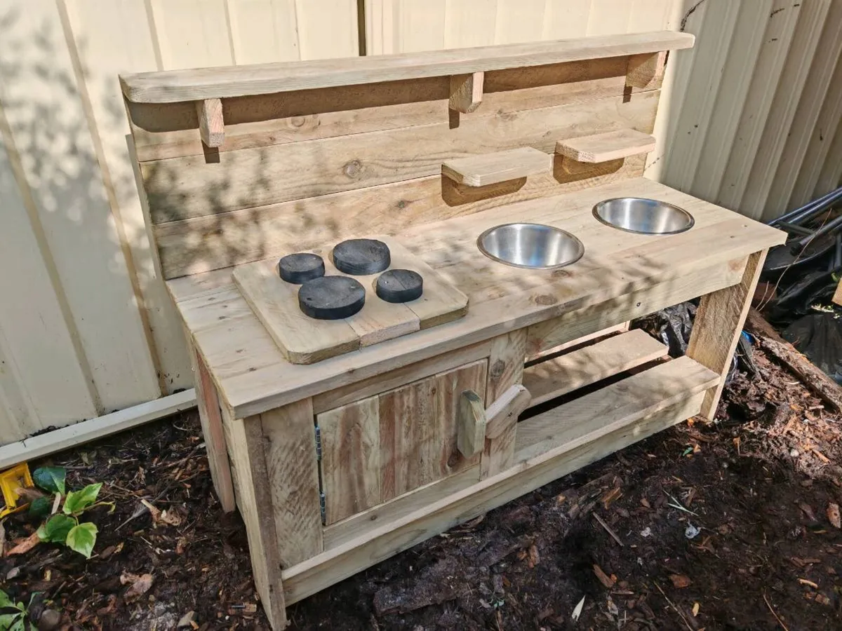 Mud kitchens - Image 1