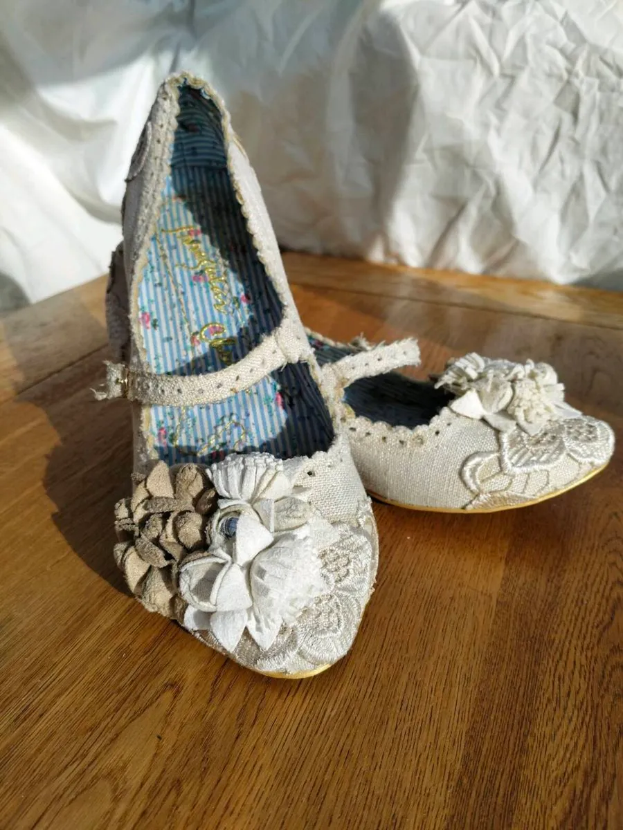Wedding shoes - Image 1