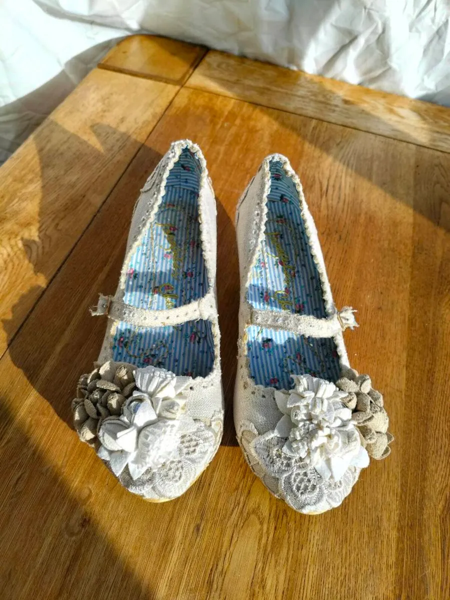 Wedding shoes - Image 3