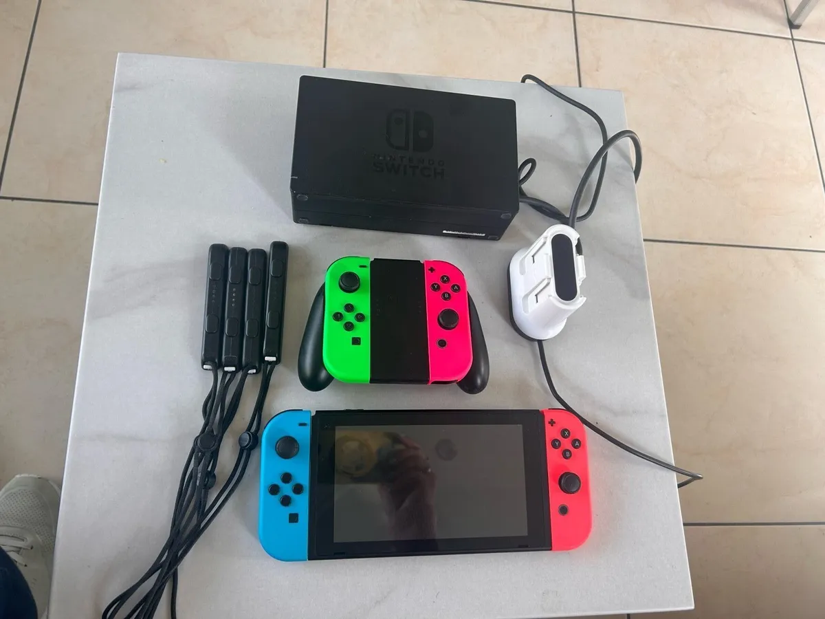 Nintendo switch - Image 1