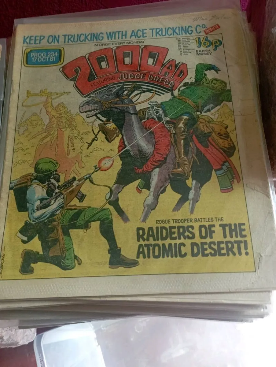 BUNDLES  OF JUDGE DREDD & VICTOR COMICS FOR SALE . - Image 4