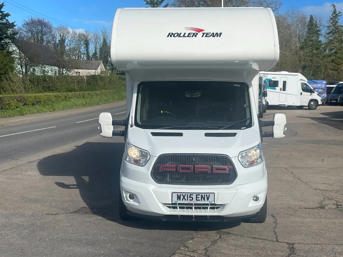 2015 RollerTeam Zefiro 690G-6 Berth/Belt - Image 1