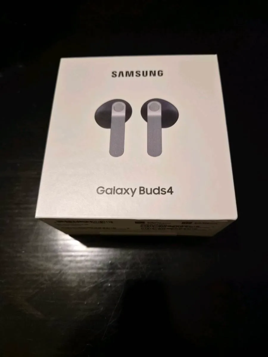 Samsung Galaxy S24 & Galaxy Buds 4 - Image 4